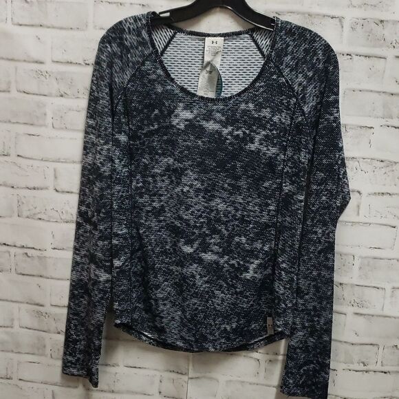 Under Armour Tops - Under Armour top 